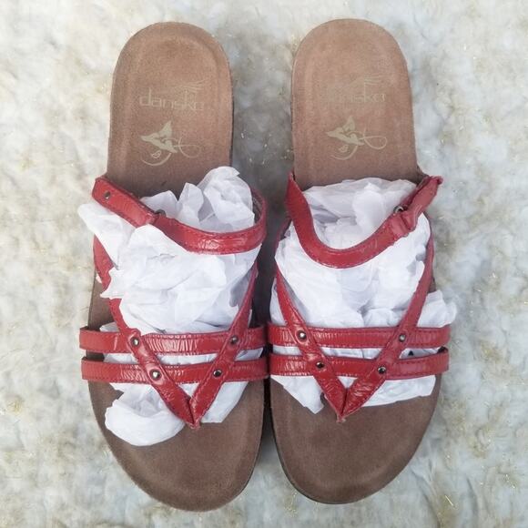 Red Strappy Sandal Dansko Jenelle Size EU 38 US 7.5-8 Patent Leather Wedge Thong - Picture 12 of 16